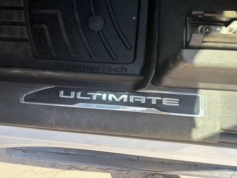 Used 2024 GMC Sierra 3500 Denali Ultimate AWD/4WD image 18