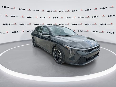 New 2026 Kia K4 GT-Line FWD image 2