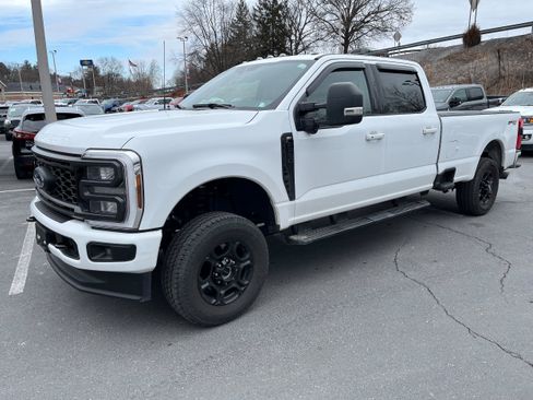 Certified 2024 Ford F250 XLT w/ XLT Premium Package image 23