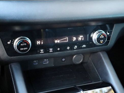 Used 2024 Mitsubishi Outlander SE Black Edition image 33