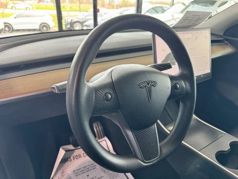 Used 2020 Tesla Model Y Long Range image 24