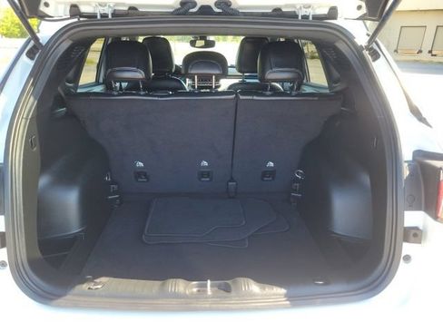 Used 2023 Jeep Compass Limited AWD/4WD image 8