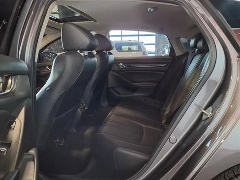 Used 2022 Honda Accord Touring image 12