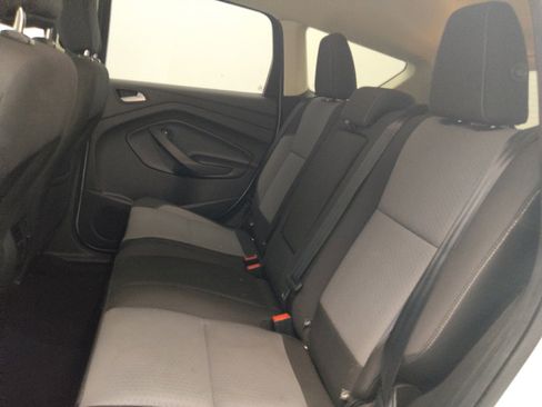 Used 2019 Ford Escape SE FWD image 18