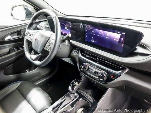 Used 2025 Buick Envista Sport Touring image 22