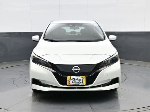 Used 2023 Nissan Leaf S image 2