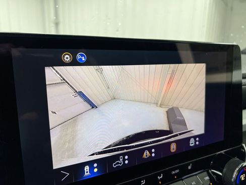 New 2026 Chevrolet Colorado LT w/ LT Convenience Package AWD/4WD image 16