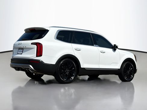 Used 2022 Kia Telluride SX w/ Towing Package FWD image 2