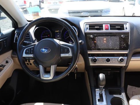 Used 2016 Subaru Outback 2.5i Limited w/ Popular Package #4 AWD/4WD image 9