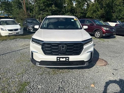 Used 2025 Honda Pilot EX-L image 2