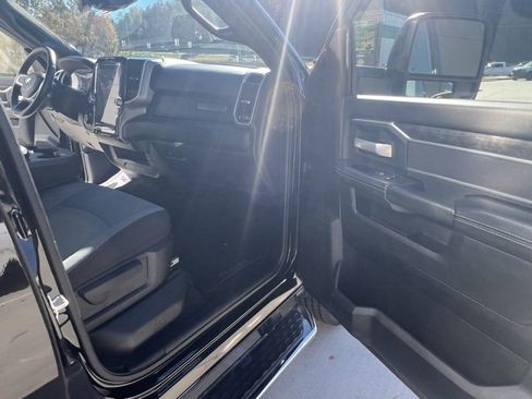 Used 2024 RAM 2500 Big Horn w/ Safety Group image 28