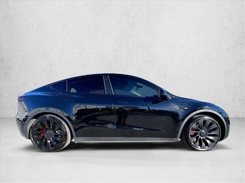 Used 2023 Tesla Model Y Performance image 5