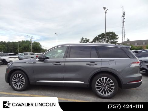 Used 2023 Lincoln Aviator Reserve w/ Elements Package Plus RWD image 4