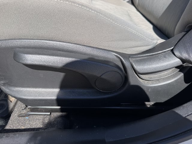 Used 2015 Kia Forte LX FWD image 13