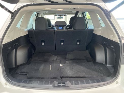 Used 2023 Subaru Forester Premium AWD/4WD image 18
