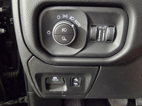 New 2026 RAM 1500 Big Horn AWD/4WD image 16