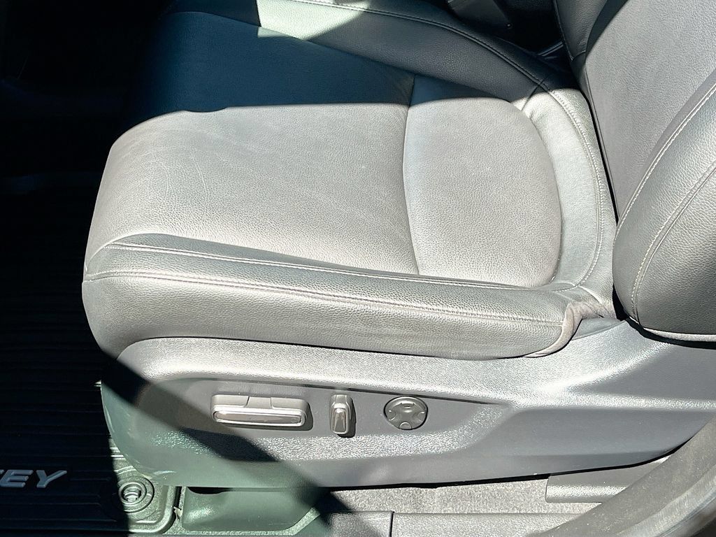 Used 2026 Honda Odyssey EX-L image 18