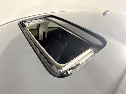 New 2026 Honda HR-V EX-L image 14