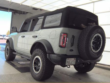 Used 2022 Ford Bronco Badlands w/ Sasquatch Package AWD/4WD image 3