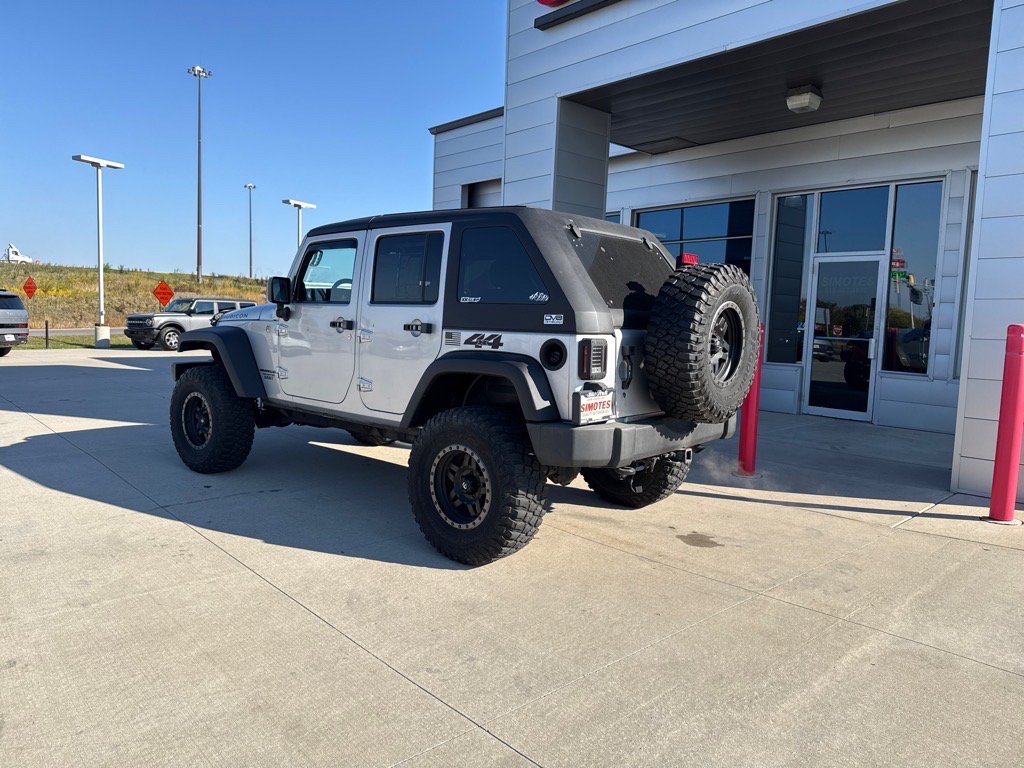 Used 2012 Jeep Wrangler Unlimited Rubicon w/ Max Tow Pkg AWD/4WD image 2