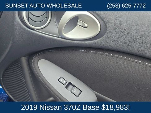 Used 2019 Nissan 370Z Coupe RWD image 21