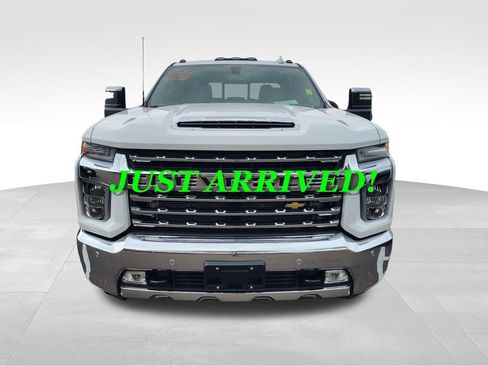 Used 2021 Chevrolet Silverado 3500 LTZ w/ LTZ Plus Package AWD/4WD image 2