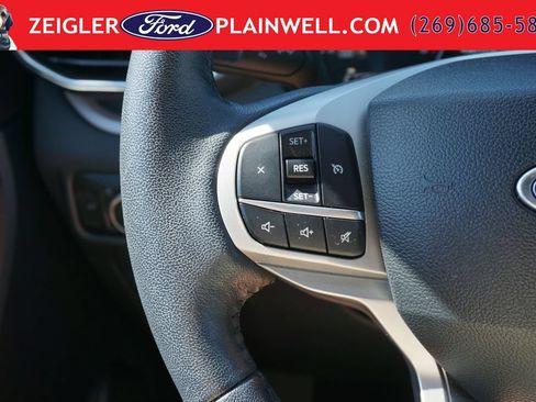 Used 2023 Ford Explorer XLT w/ Equipment Group 202A AWD/4WD image 24