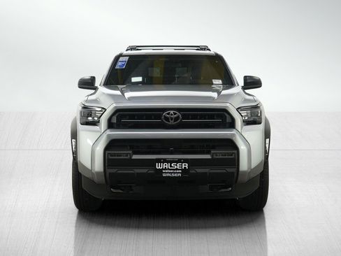 Used 2025 Toyota 4Runner SR5 AWD/4WD image 8