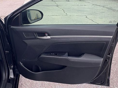 Used 2019 Hyundai Elantra Limited w/ Cargo Package image 17