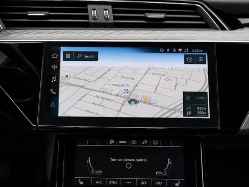 Used 2021 Audi e-tron Premium w/ Towing Package AWD/4WD image 26