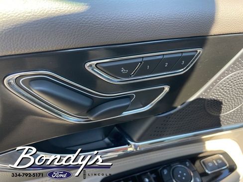 Used 2024 Lincoln Corsair FWD image 9