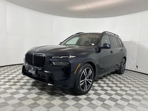 Certified 2023 BMW X7 xDrive40i w/ M Sport Package image 3