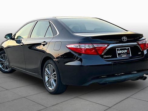 Used 2017 Toyota Camry SE FWD image 12