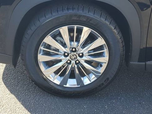 Used 2024 Toyota Grand Highlander AWD image 34