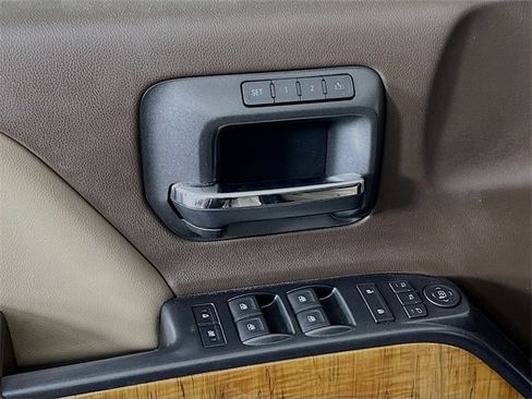 Used 2015 GMC Sierra 1500 SLT w/ SLT Crew Cab Value Package image 9