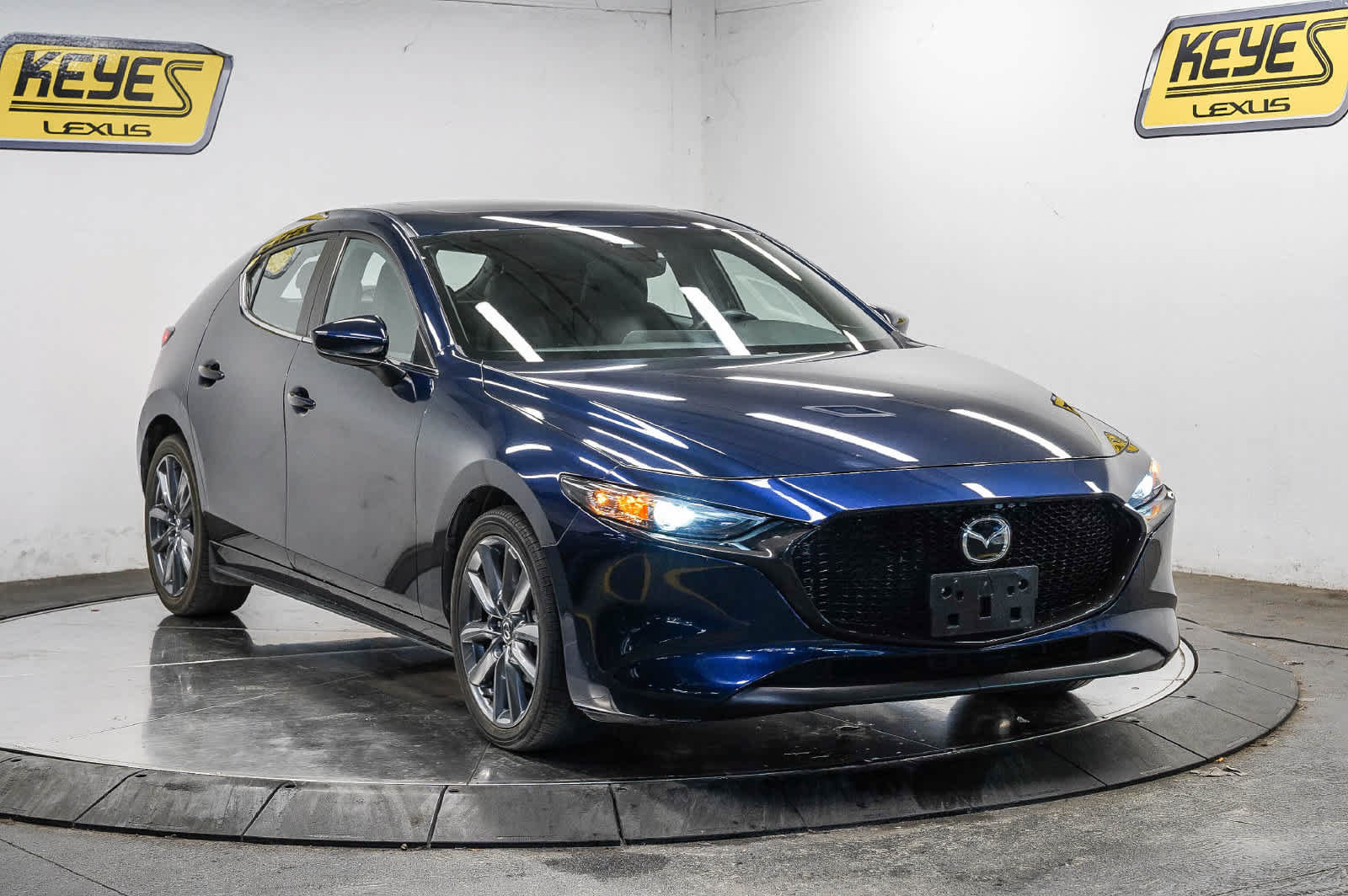 Used 2022 MAZDA MAZDA3 s FWD image 5