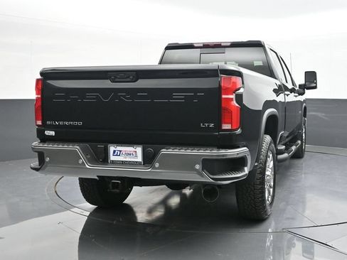 New 2026 Chevrolet Silverado 2500 LTZ w/ LTZ Convenience Package AWD/4WD image 9