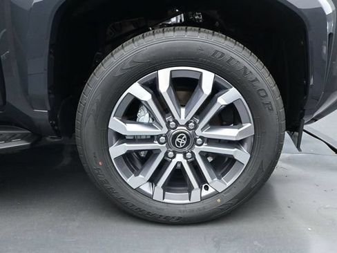 New 2026 Toyota 4Runner Limited AWD/4WD image 18