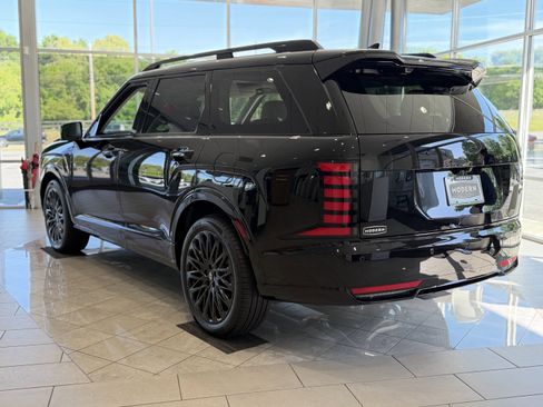New 2026 Hyundai Palisade Calligraphy FWD image 4