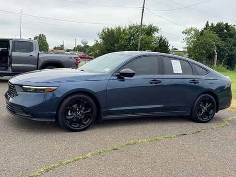 Used 2025 Honda Accord SE image 3