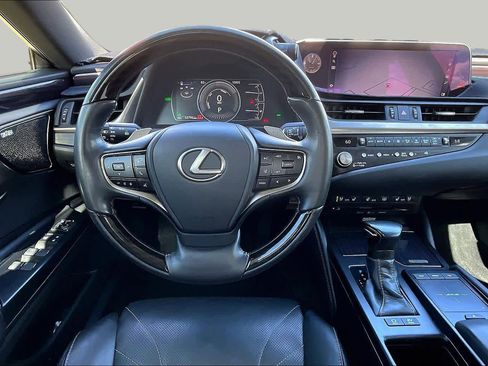 Used 2021 Lexus ES 300h Ultra Luxury w/ Accessory Package 2 FWD image 6