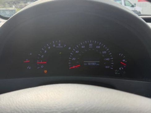 Used 2010 Toyota Camry XLE image 11