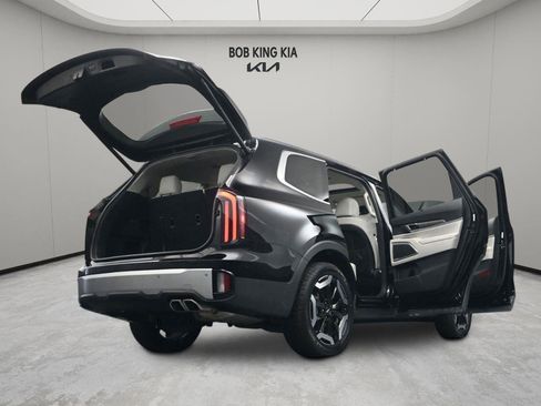 Used 2024 Kia Telluride EX image 22