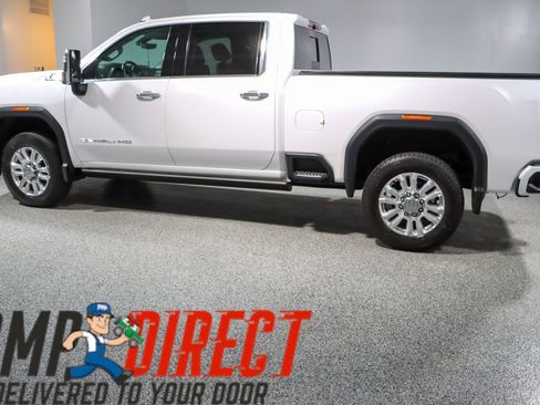 Used 2023 GMC Sierra 2500 Denali w/ Denali Ultimate Package AWD/4WD image 10