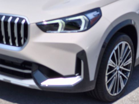 New 2027 BMW X1 xDrive28i AWD/4WD image 9