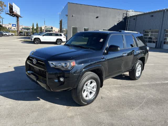 Used 2021 Toyota 4Runner SR5 AWD/4WD image 4
