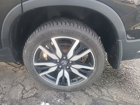 Used 2020 Honda Pilot Touring image 9