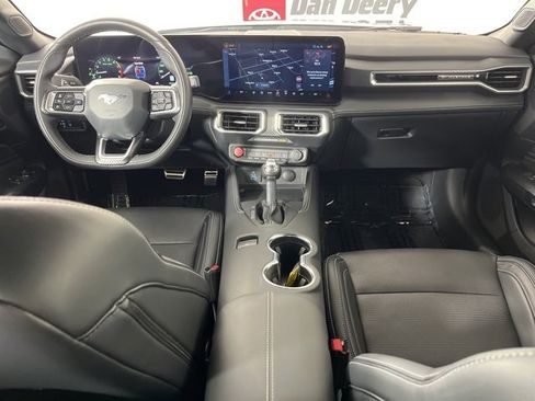 Used 2025 Ford Mustang GT Premium image 6