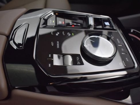 New 2026 BMW 530i w/ Premium Package image 26