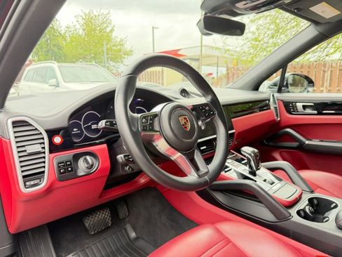 Used 2019 Porsche Cayenne AWD/4WD image 14